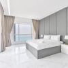 Отель Beachside Bliss - Luxurious 2BR in JBR, фото 8
