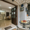 Отель Modern Traditional Apartment w Patio, Near Beach, фото 6