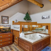 Отель Golf View 2 Bedroom Cabin by RedAwning, фото 10