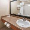 Отель Stony Plain Inn and Suites, фото 8
