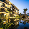 Отель The Title Beach Front, фото 1