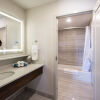 Отель Encore Suites by Service Plus Inns, фото 8
