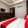 Отель OYO 16003 Hotel Glorify Stay, фото 4