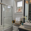 Отель Vancouver West Cozy Retreat by Host Launch, фото 5