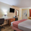 Отель Rodeway Inn & Suites, фото 6