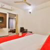 Отель OYO 13668 Hotel Utsav, фото 2