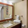 Отель Comfort Inn & Suites La Grange, фото 9