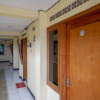 Отель RedDoorz Syariah near GOR Satria 4, фото 11