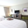 Отель Hampton Inn & Suites Dallas Market Center, фото 47