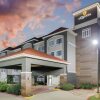 Отель La Quinta Inn & Suites Paris, фото 1