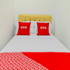 Отель OYO 90793 Btc Guest House Syariah, фото 21