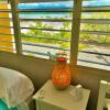 Отель 2-BR Modern Oceanfront Apt Steps from Playa Sucia, фото 10