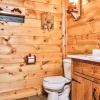 Отель Bear Den Too - Hiller Vacation S 2 Bedroom Cabin, фото 3