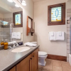 Отель Raddon by Avantstay Beautifully Restored Craftsman w/ Hot Tub in Heart of Downtown PC, фото 8