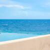 Отель Spacious Ocean Front Mansion - Private Beach & Infinity Pool, фото 17