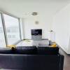 Отель Brand new 2bedrooms Penthouse in Center, фото 2