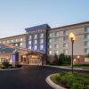 Отель DoubleTree by Hilton Chicago Midway Airport в Чикаго