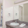 Отель Travelodge by Wyndham Cape Cod Area, фото 8