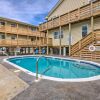 Отель Downtown Gulf Shores Condo - 1 Block to Beach!, фото 13