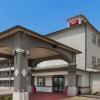 Отель Red Roof Inn Plus+ Galveston - Beachfront, фото 17