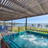 Отель Lakefront Cottage in Gun Barrel City w/ Hot Tub, фото 13