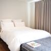 Отель Spacious 1 Bedroom Flat in St John's Wood, фото 2
