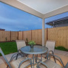 Отель Resortstyle 4BR House With Parking@werribee, фото 15