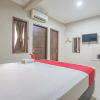Отель RedDoorz near Ambarukmo Yogyakarta 2, фото 3