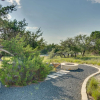 Отель Getaway w/ Fire Pit ~ 5 Mi to Pedernales River!, фото 19