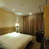 Отель Super 8 by Wyndham Zhengzhou Weft Four Road, фото 5