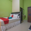 Отель RedDoorz near Living Plaza Balikpapan 2, фото 3