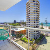 Отель Burleigh Beach Tower, фото 9