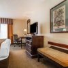 Отель Comfort Inn & Suites Somerset - New Brunswick, фото 25
