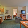 Отель Staybridge Suites Calgary Airport, an IHG Hotel, фото 3