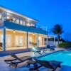 Отель In Harmony by Grand Cayman Villas & Condos, фото 16