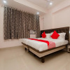 Отель OYO 13511 Hotel Gems, фото 10