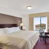 Отель Days Inn by Wyndham Kamloops BC, фото 5