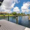 Отель Luxury Waterfront Home With Pool 3 Bedroom Home by RedAwning, фото 18
