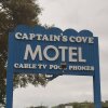 Отель Captain's Cove Motel в Оке-Айленде