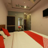 Отель OYO 4303 Flora Home Stay, фото 2