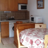 Отель Tigny37 Studio Cabin 4 People 2 Exposed South East, фото 6