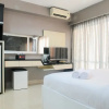 Отель Cozy Studio Room Tamansari The Hive Cawang Apartment, фото 4