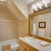 Отель Avon Duplex ~ 6 Mi to Beaver Creek Resort!, фото 8