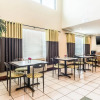 Отель Executive Inn & Suites, фото 20