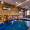 Отель Ern823 - Eagle Falls - Great Location With Private Heated Indoor Pool! Close To Town! 3 Bedroom Cabi, фото 12