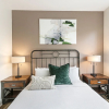 Отель Downtown Delight 4BR 2BATH Luxury Condo, фото 7