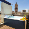Отель Skyline Rooftop Jacuzzi, фото 10