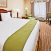 Отель Holiday Inn Express Hotel & Suites Meridian, an IHG Hotel, фото 2