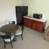 Отель Edgewater Hotel and Suites, фото 8