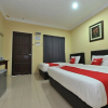 Отель OYO 43986 Tok Jah Guest House, фото 20